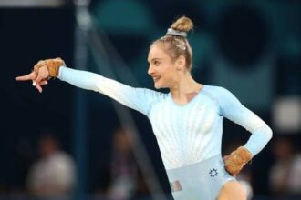 sabrina voinea a cucerit aurul la sol la etapa de cupa mondiala de la paris 68c70361bf14c