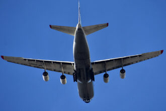 sapte oameni s au luat la bataie intr un avion inainte de aterizarea pe otopeni de la ce a pornit scandalul 68c7c9e422846