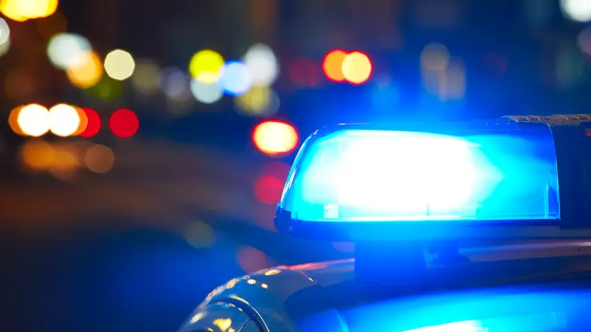 Violentă înfruntare la Castelu: o femeie și un bărbat, răniți, transportați de urgență la spital 1 scandal cu injunghieri la castelu o femeie si un barbat au ajuns la spital 68c1c0a214a4a