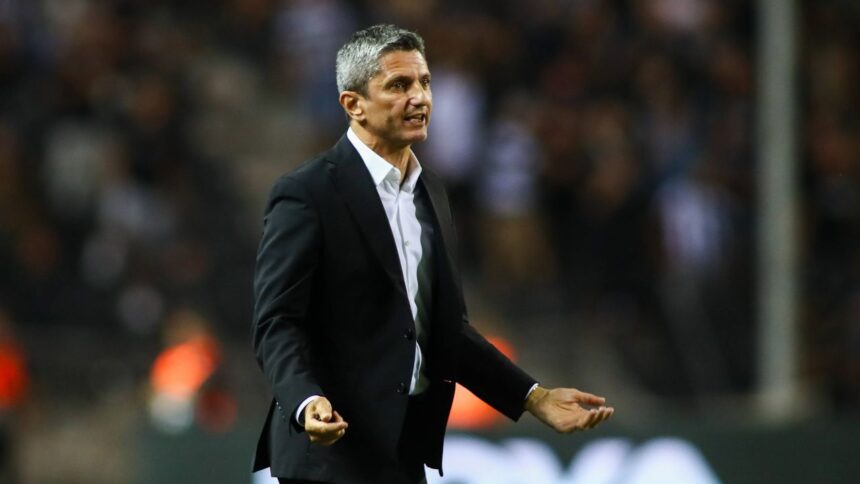 Controversă de proporții la partida antrenată de Răzvan Lucescu! 1 scandal urias la meciul echipei lui razvan lucescu 68d4fe5a7be2e