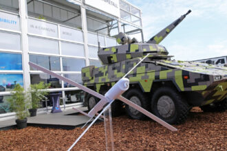 seful rheinmetall nu are sens sa tragi cu o arma de 500 000 de dolari impotriva unei drone de 20 000 ar trebui sisteme mai ieftine 68c4030933c6b