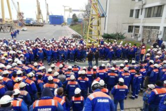 sindicalistii de la damen shipyards mangalia sa protest de amploare la ministerul economiei santierul aflat aproape de colaps spun oamenii 68caab949e1e0