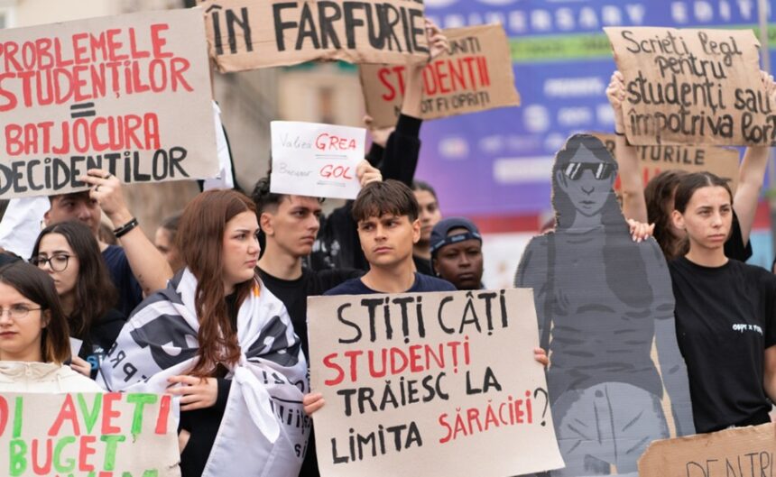 Studenții IES protestează în întreaga țară: Tăierile bugetare afectează grav educația! 1 studentii ies in strada in toata tara educatia a fost prima vizata de taierile bugetare 68cad27496432