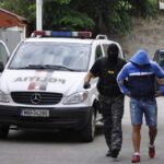Un adolescent de 18 ani, prins în flagrant după ce a furat trei trotinete electrice dintr-un magazin constănțean 2 tanar de 18 ani arestat pentru furtul a trei trotinete electrice dintr un magazin din constanta 68c4026690742