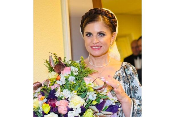 teapa banilor din dividende cantareata de muzica populara mariana ionescu capitanescu la un pas sa devina victima infractorilor 68caffced310a