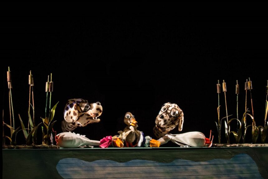 Teatrul Căluțul de Mare invită micuții să descopere o poveste emoționantă: Rățușca cea Urâtă! Află când poți savura această minunată reprezentație! 1 teatrul calutul de mare ii asteapta pe copii cu una dintre cele mai frumoase si sensibile povesti ratusca cea urata vezi aici cand poate fi vizionata piesa 68d6a4d169bab