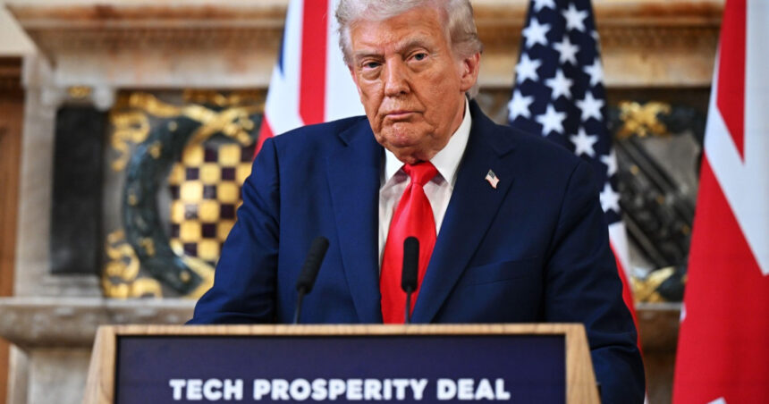 Trump, referitor la conflictul din Ucraina: Mă așteptam să fie o situație ușor de gestionat, dar Putin m-a surprins neplăcut. 1 trump despre razboiul din ucraina credeam ca va fi unul dintre cele mai usoare de rezolvat putin m a dezamagit foarte tare 68cc20f1089c5