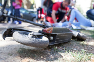 un adolescent de 15 ani din piatra neamt a murit dupa ce a cazut de pe o trotineta electrica 68c96c41075f1