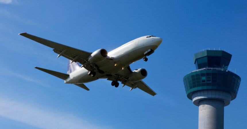 Aventura unui tânăr afgan: Zborul riscant spre New Delhi dintr-un tren de aterizare! După sosire, soarta a decis altceva. 1 un baiat afgan a zburat la new delhi ascuns in trenul de aterizare al unui avion dupa ce a ajuns la destinatie a fost trimis inapoi 68d27c80afd64