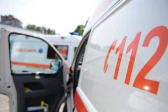 un copil de un an a cazut in piscina in mamaia a fost preluat de echipajul de ambulanta 68bb115d8eb14