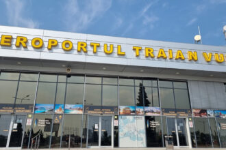 un fost director general al aeroportului international timisoara a fost trimis in judecata si ar fi reinnoit ilegal mandatul 68c7d0fac7e3c