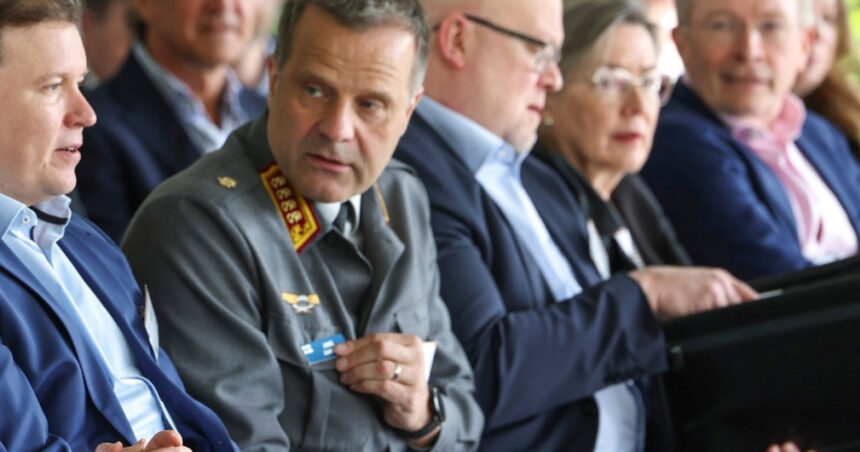 Generalul finlandez lansează un semnal de alarmă: Manovrele ruso-belaruse ar putea provoca „surprize imprevizibile” 1 un generalul finlandez avertizeaza exercitiile ruso belaruse ar putea avea rasturnari de situatie neasteptate 68c853069dea8