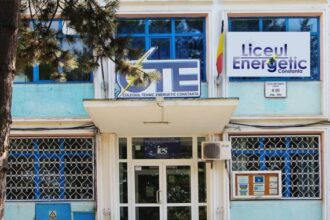 un profesor de religie de la un liceu din constanta ar fi incercat sa corupa sexual doi elevi 68d1381ec5af4