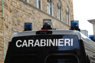 un roman a devenit erou intr un oras din italia s a luptat singur cu hotii care au intrat la el in casa si a reusit sa i alunge 68c7ed116c7cb