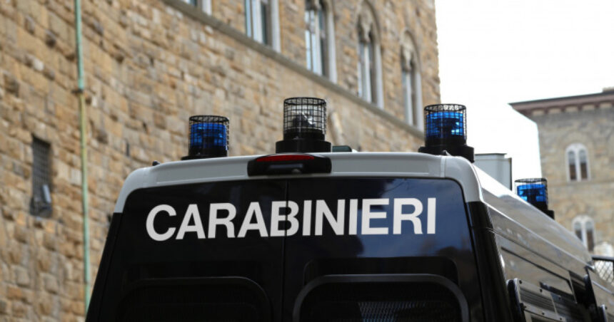 Un român a salvat onoarea unui oraș italian: a înfruntat cu curaj hoții care i-au pătruns în locuință și i-a gonit cu bravură 1 un roman a devenit erou intr un oras din italia s a luptat singur cu hotii care au intrat la el in casa si a reusit sa i alunge 68c7ed116c7cb