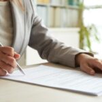 Teren și clădire din comuna 23 August, disponibile la licitație cu o reducere de 25% în urma unei executări silite 2 un teren si constructia de pe el situate in comuna 23 august scoase la licitatie la pret mai mic cu 25 intr un dosar de executare silita 68b7b42c3b11e