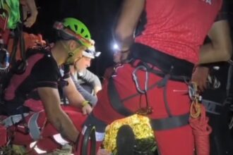 un turist grav ranit dupa ce a cazut 30 de metri pe valea cerbului in bucegi 68bd5f718baf4