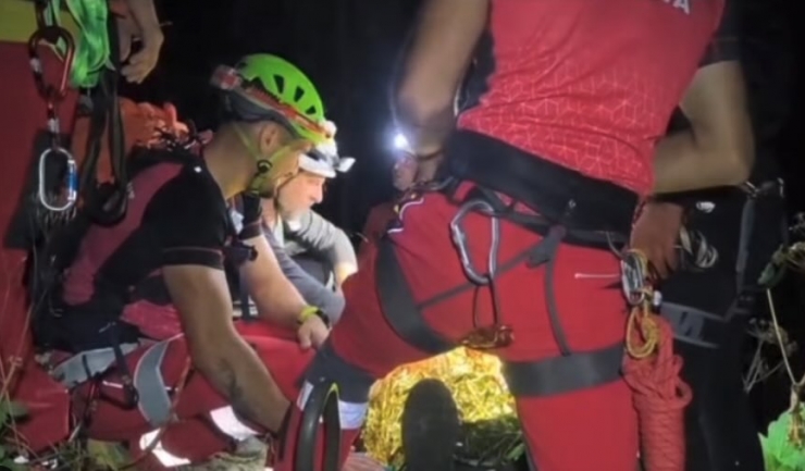 Un aventurier în pericol: căderea de 30 de metri pe Valea Cerbului din Bucegi lasă urme adânci 1 un turist grav ranit dupa ce a cazut 30 de metri pe valea cerbului in bucegi 68bd5f718baf4
