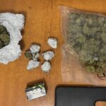Pursuită pe trotinetă în Constanța: Un tânăr de 19 ani, deconspirat de jandarmi cu droguri asupra sa 2 urmarire pe trotineta in constanta tanar de 19 ani prins de jandarmi cu substante interzise 68d27bad245d8