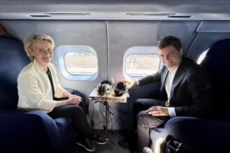 ursula von der leyen la baza mihail kogalniceanu ajutati sa mentinem europa sigura pe cale aeriana si maritima la marea neagra 68b5d1f4c70ad