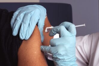 vaccinarea anti hpv devine gratuita pentru tinerii intre 19 si 26 de ani afla din ce data 68dbfc753a43f