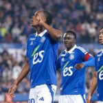 Transfer surpriză în Ligue 1: Starul a semnat cu Chelsea, dar fanii îl contestă și cer să renunțe la banderola de căpitan! 2 vedeta din ligue 1 a semnat cu chelsea iar fanii l au huiduit si i au cerut sa predea banderola de capitan 68c7c1618e9fc