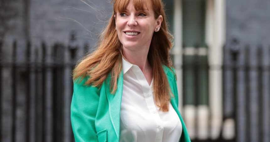 Vicepremierul britanic și-a dat demisia din cauza unui scandal fiscal: Ce acuzații o vizează pe Angela Rayner? 1 vicepremierul britanic a demisionat din functie in urma unui scandal fiscal ce acuzatii i s au adus angelei rayner 68bafd51383f2