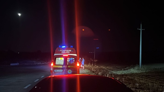 Coliziune pe DN 22, lângă popasul Tașaul: Două mașini s-au lovit, iar trei minori sunt implicați în incident 1 video accident pe dn 22 in zona popasului tasaul doua autoturisme s au ciocnit trei minori sun implicati in impact 68d9797ece651