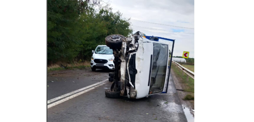Coliziune spectaculoasă la Viișoara: Un automobil s-a răsturnat la intrarea dinspre Cobadin! 1 video accident rutier la intrare in viisoara dinspre cobadin un autovehicul s a rasturnat 68da762da74ed