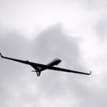 "Intrigi în Danemarca: Drone misterioase survolează cea mai mare bază aeriană a națiunii" 2 video alerta in danemarca noi drone suspecte au aparut deasupra celei mai mari baze aeriene din tara 68d7d43d63653