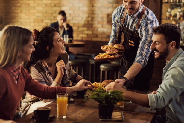 video au comandat o limonada la doua pahare scumpirile au redus drastic vanzarile in restaurante cat sunt dispusi romanii sa cheltuie azi 68cd07c658bfc