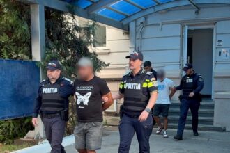 video bataie generala la lumina in prezenta unui minor doi suspecti incatusati de politistii din constanta 68c433a0292b5