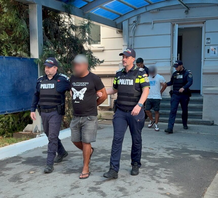 Conflict de proporții la Lumina, în mijlocul unui minor! Doi suspecți, ARESTAȚI de poliția din Constanța. 1 video bataie generala la lumina in prezenta unui minor doi suspecti incatusati de politistii din constanta 68c433a0292b5