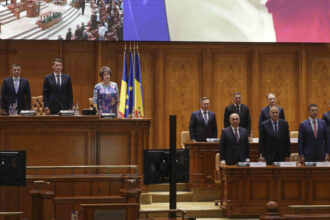 video cele patru motiuni de cenzura depuse de opozitie sunt dezbatute azi in parlament de cate voturi este nevoie pentru a demite guvernul 68bd487c5cf08