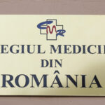 Colegiul Medicilor ia măsuri după conferința controversată de la Brașov: Ce idei au fost propagate în fața publicului? 3 video colegiul medicilor anunta actiuni disciplinare dupa conferinta conspirationista de la brasov ce mesaje au fost promovate pe scena 68bc445424ecb