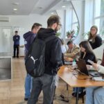video constanta aproape 50 de cetateni din republica moldova au votat deja la alegerile parlamentare la sectia deschisa la univesitatea ovidius 68d8e55ebd0e5