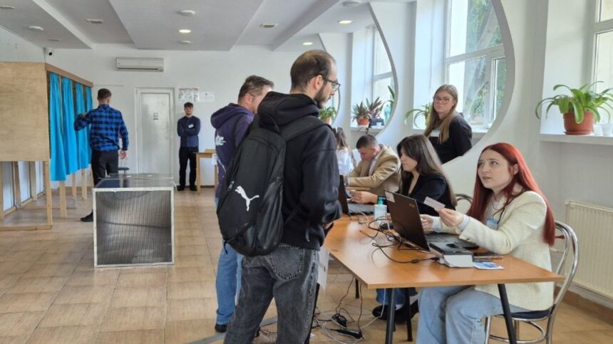 Constanța: Aproape 50 de moldoveni au exercitat deja dreptul de vot la alegerile parlamentare, la secția amenajată la Universitatea Ovidius 1 video constanta aproape 50 de cetateni din republica moldova au votat deja la alegerile parlamentare la sectia deschisa la univesitatea ovidius 68d8e55ebd0e5