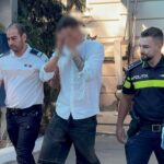 Constanța: Un șofer fără drept de a conduce a lovit o bătrână și a evadat; acum riscă arestul! 3 video constanta un barbat fara permis auto a accidentat o batrana si a fugit el a fost retinut si este propus spre arestare 68bd955353f95