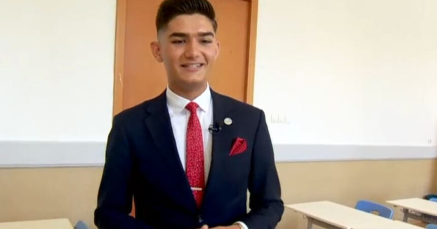 Cu bagajul pregătit: Tinerii care își construiesc destinul. Aventura lui Eduard, studentul de 10 care își explorează viitorul dincolo de hotare. 1 video cu valiza la usa generatia care pleaca povestea lui eduard elevul de nota 10 care isi cauta viitorul peste granite 68c260bc525df
