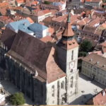 Curtea Bisericii Negre din Brașov va renaște după un secol și jumătate: Detalii despre noul său aspect și termenul de finalizare al lucrărilor 3 video curtea bisericii negre din brasov va fi reabilitata dupa 150 de ani cum va arata si cand ar urma sa fie gata lucrarile 68c792a95ed50