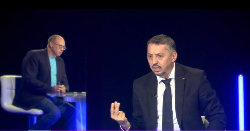 Daniel David: „Sindicatele mi-au respins ideea de criză. Ce declarații are ministrul despre posibilitatea demisiei?” 1 video daniel david in discutiile cu sindicatele aproape toti mi au refuzat premisa ca suntem in criza ce spune ministrul despre demisie 68c57b610a5b0