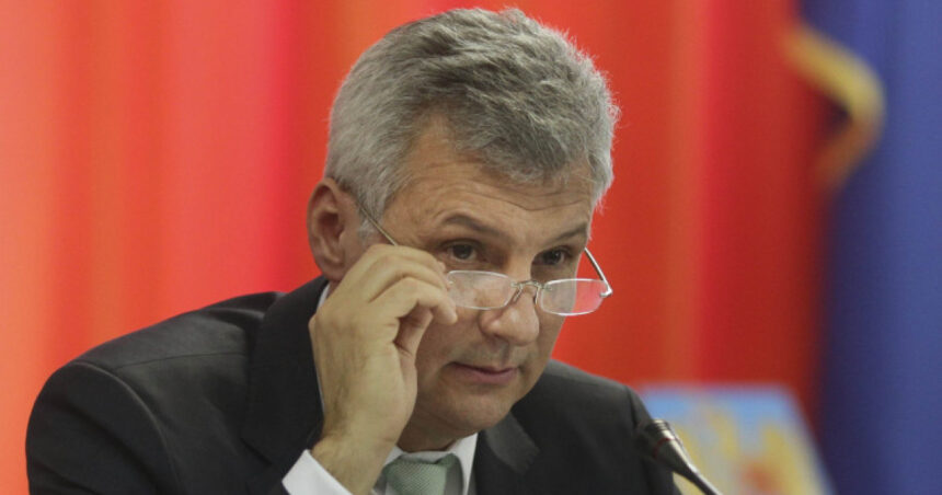 Daniel Zamfir (PSD) susține că ar sprijini moțiunea AUR împotriva ministrei Diana Buzoianu: Nu este un atac asupra USR, ci o dovadă a incompetenței acesteia. 1 video daniel zamfir psd spune ca ar vota motiunea aur impotriva ministrei diana buzoianu nu e un atac la usr dovedeste ca e incompetenta 68d12fd5c3b96