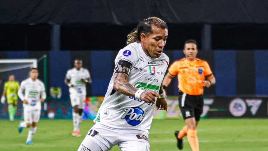 "Dayro Moreno strălucește la 40 de ani, cu o dublă în Copa Sudamericana! Să ne bucurăm de trofeul continental!" 1 video dayro moreno dubla in copa sudamericana la 40 de ani sa vina trofeul continental 68cba45f0a1e1