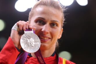 video exclusiv alina dumitru ofertata sa concureze si sa antreneze in alta tara anuntul campioanei olimpice 68d3945f7078c