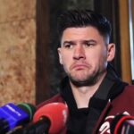 Săpunaru, la un nou început: prima oportunitate de antrenorat după despărțirea de Giulești! 2 video exclusiv sapunaru a primit prima oferta dupa plecarea din giulesti unde isi poate incepe cariera de antrenor 68cb33e021bba