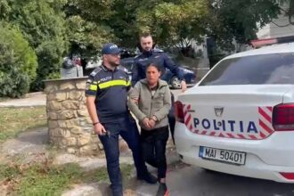video femeia care si a omorat sotul la murfatlar a a fost dusa la tribunal cu propunere de arestare 68d672a79beca