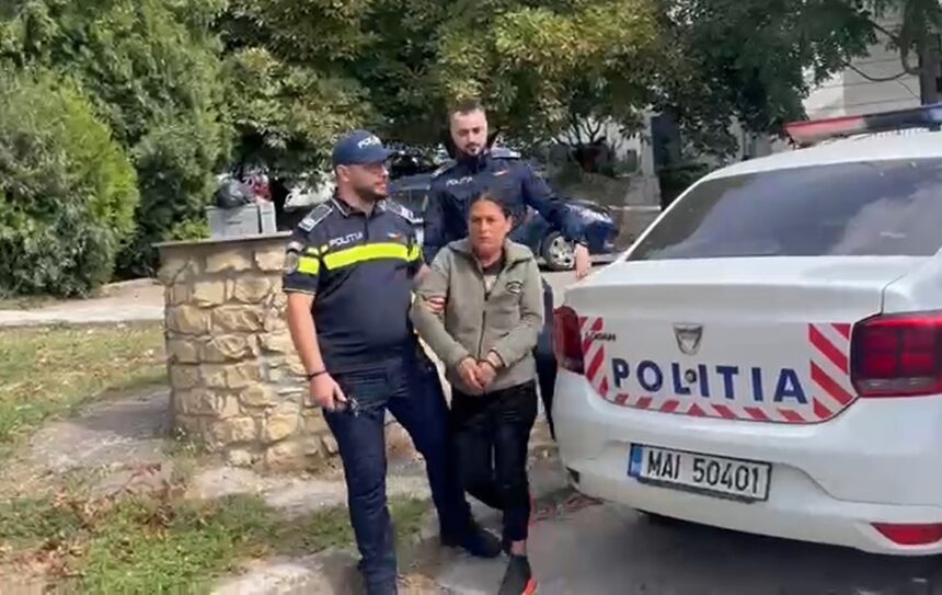 Femeia din Murfatlar, acuzată de uciderea soțului, a fost prezentată instanței cu solicitarea de arestare. 1 video femeia care si a omorat sotul la murfatlar a a fost dusa la tribunal cu propunere de arestare 68d672a79beca