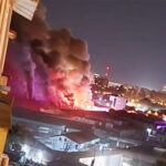 Flăcări FULGERĂTOARE într-un depozit din Capitală: Alertă Ro-Alert activată! 3 video incendiu devastator la un depozit din capitala a fost emis mesaj ro alert 68d2ec50b4f2f