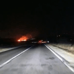 Flăcări devastatoare în apropierea Pietrei: incendiu de amploare pe câmp, lângă DN 22 2 video incendiu puternic in zona piatra focul se manifesta pe camp aproape de dn 22 68d827855487a
