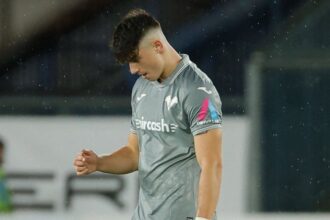 video ioan vermesan a debutat la hellas verona alt roman prezent pe banca de rezerve a echipei din serie a 68d5096b5e978